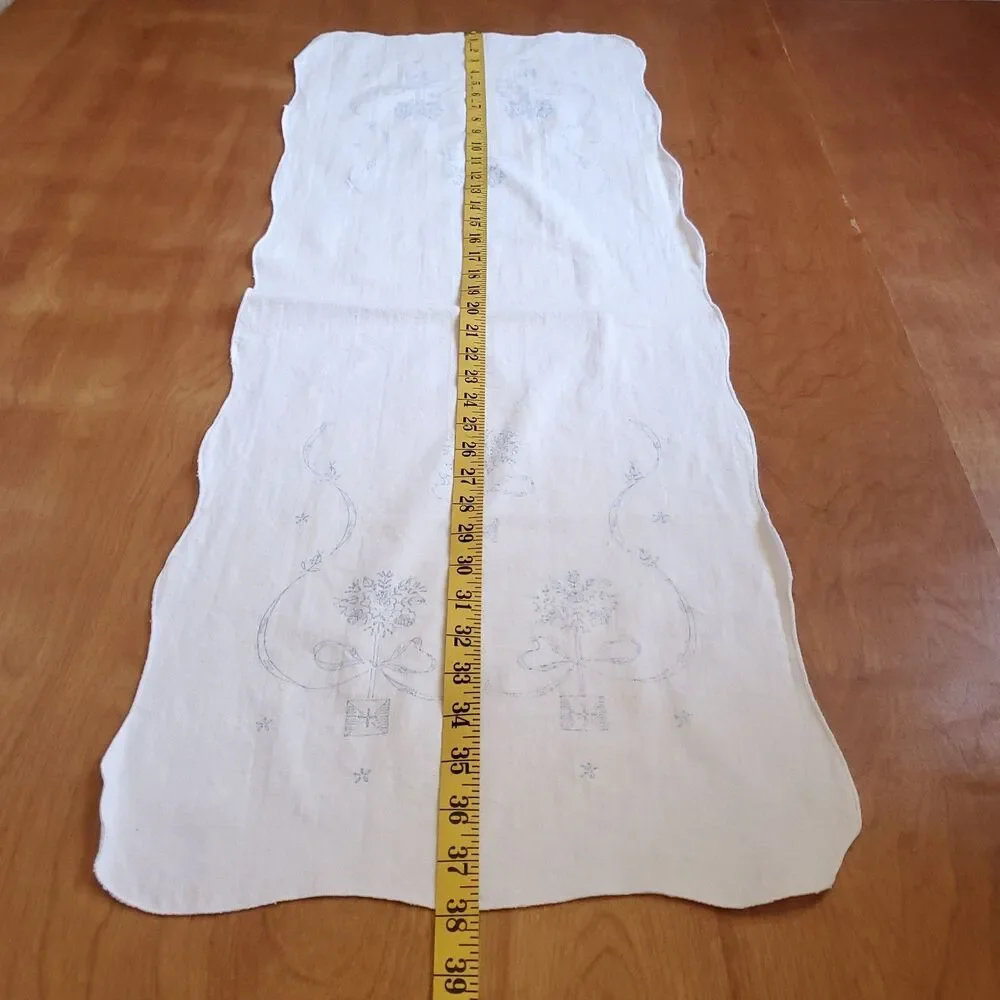 White Table Runner Stamped For Embroidery 38 x 14 Flower Bow Cottagecore Grandma